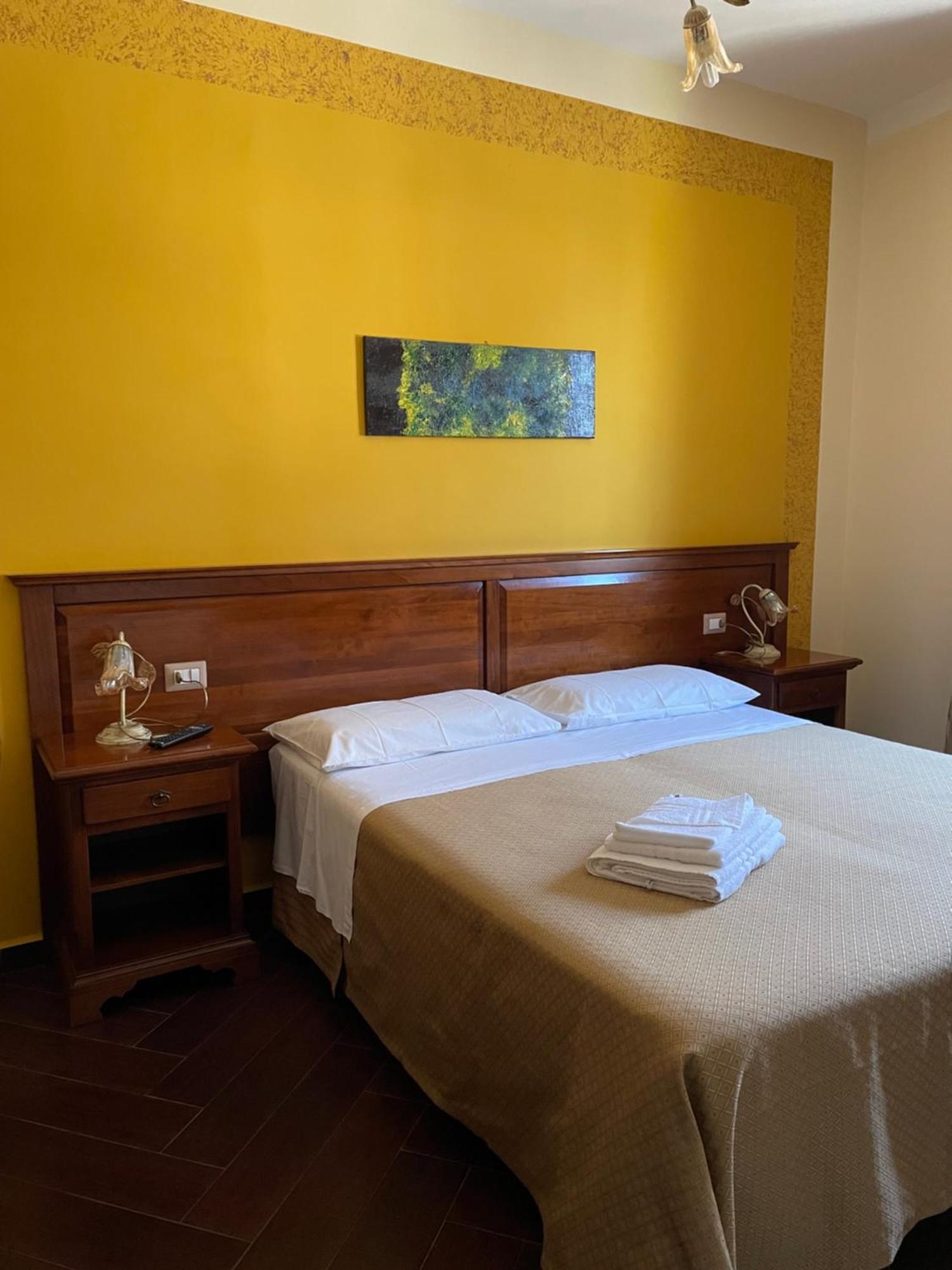 Borgo Patierno Guest House Conca della Campania Стая снимка