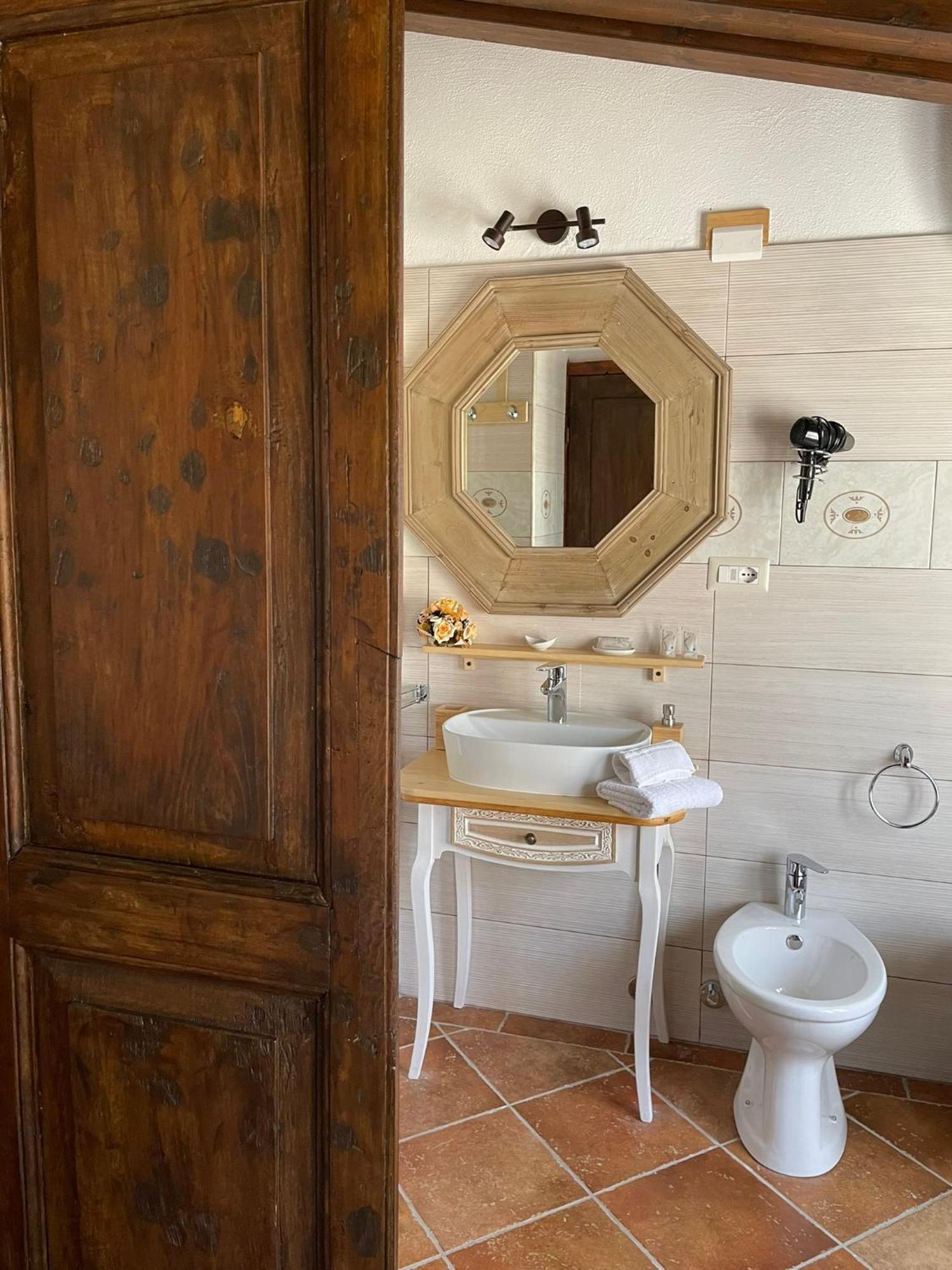 Borgo Patierno Guest House Conca della Campania Стая снимка