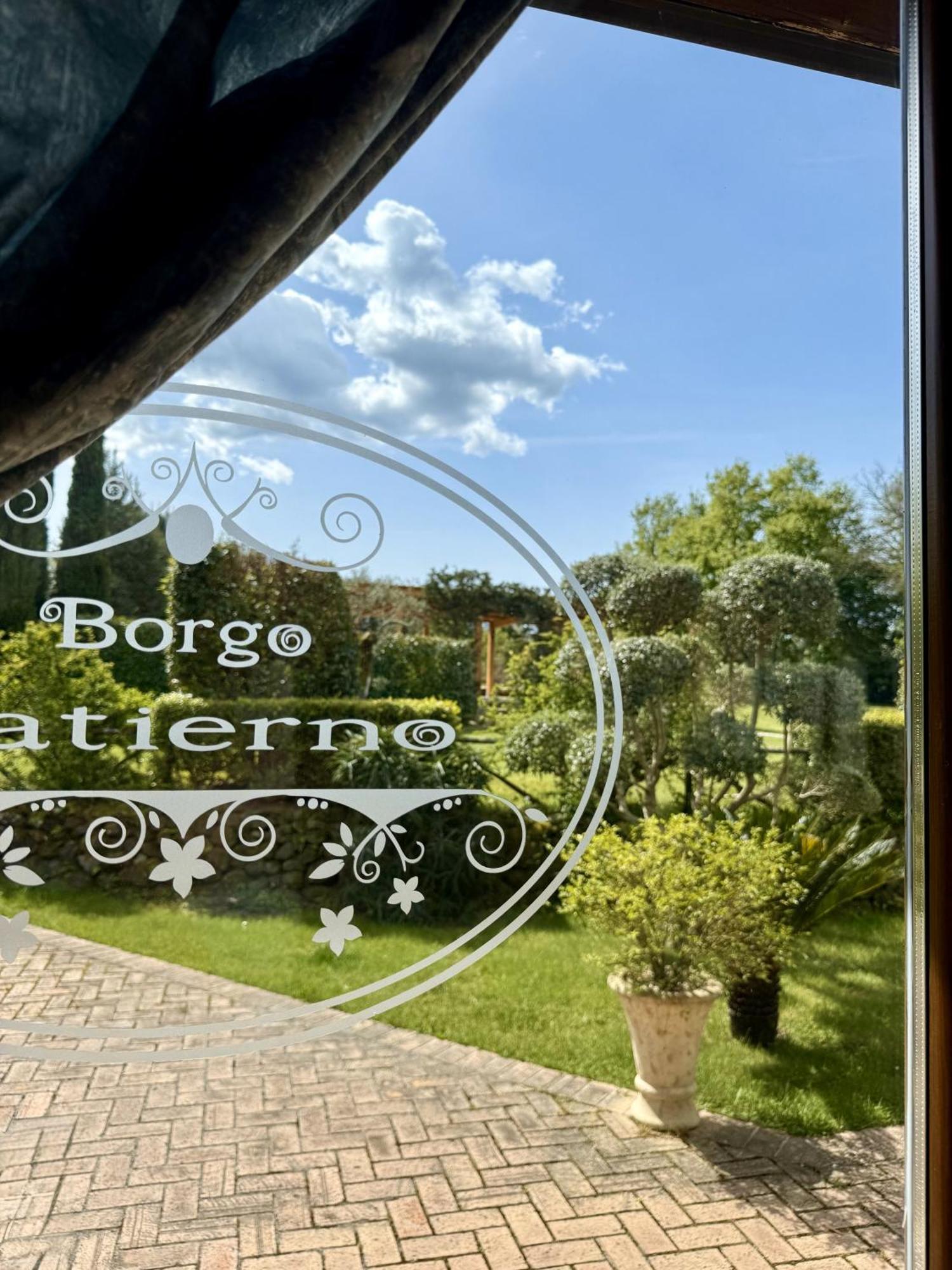 Borgo Patierno Guest House Conca della Campania Екстериор снимка