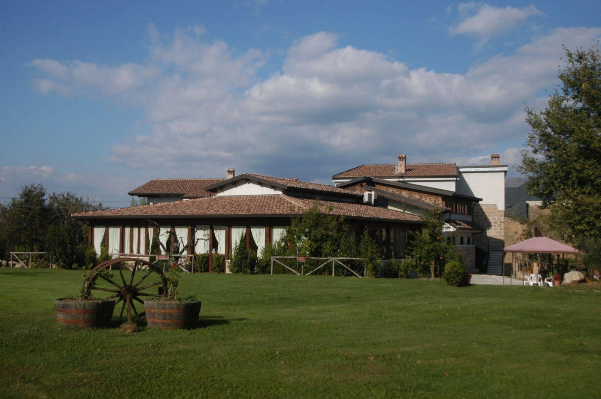 Borgo Patierno Guest House Conca della Campania Екстериор снимка